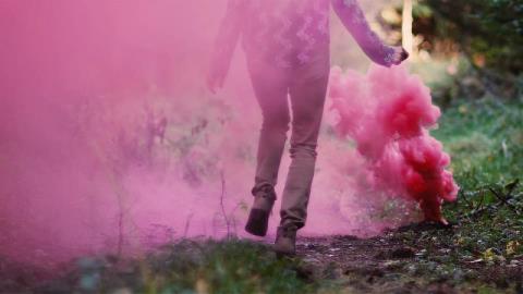 دود رنگی مدل color smoke نورافشانان