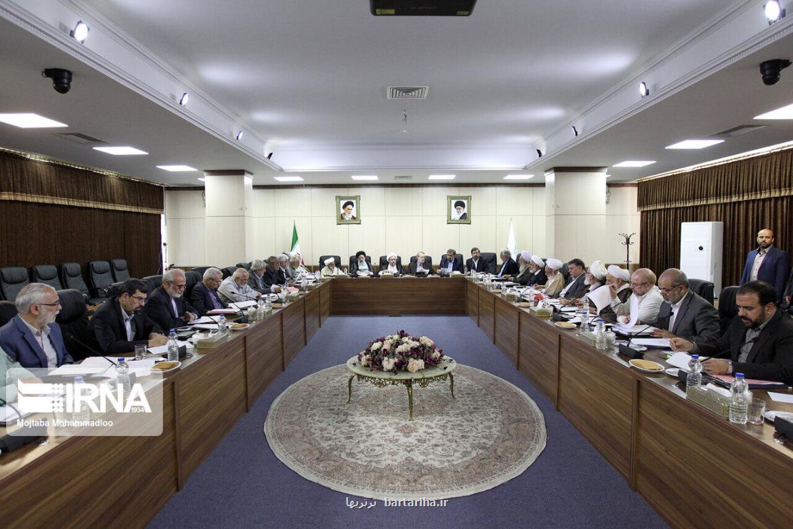 تاثیر اندیشه های امام خمینی(ره) در تعیین خط و مشی های مجمع تشخیص مصلحت